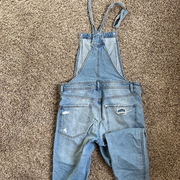 H&M Jean Overalls - Picture 6 of 6